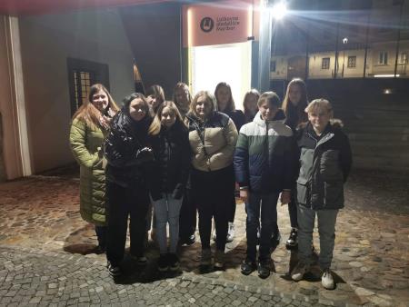 LUTKOVNA PREDSTAVA ALMA